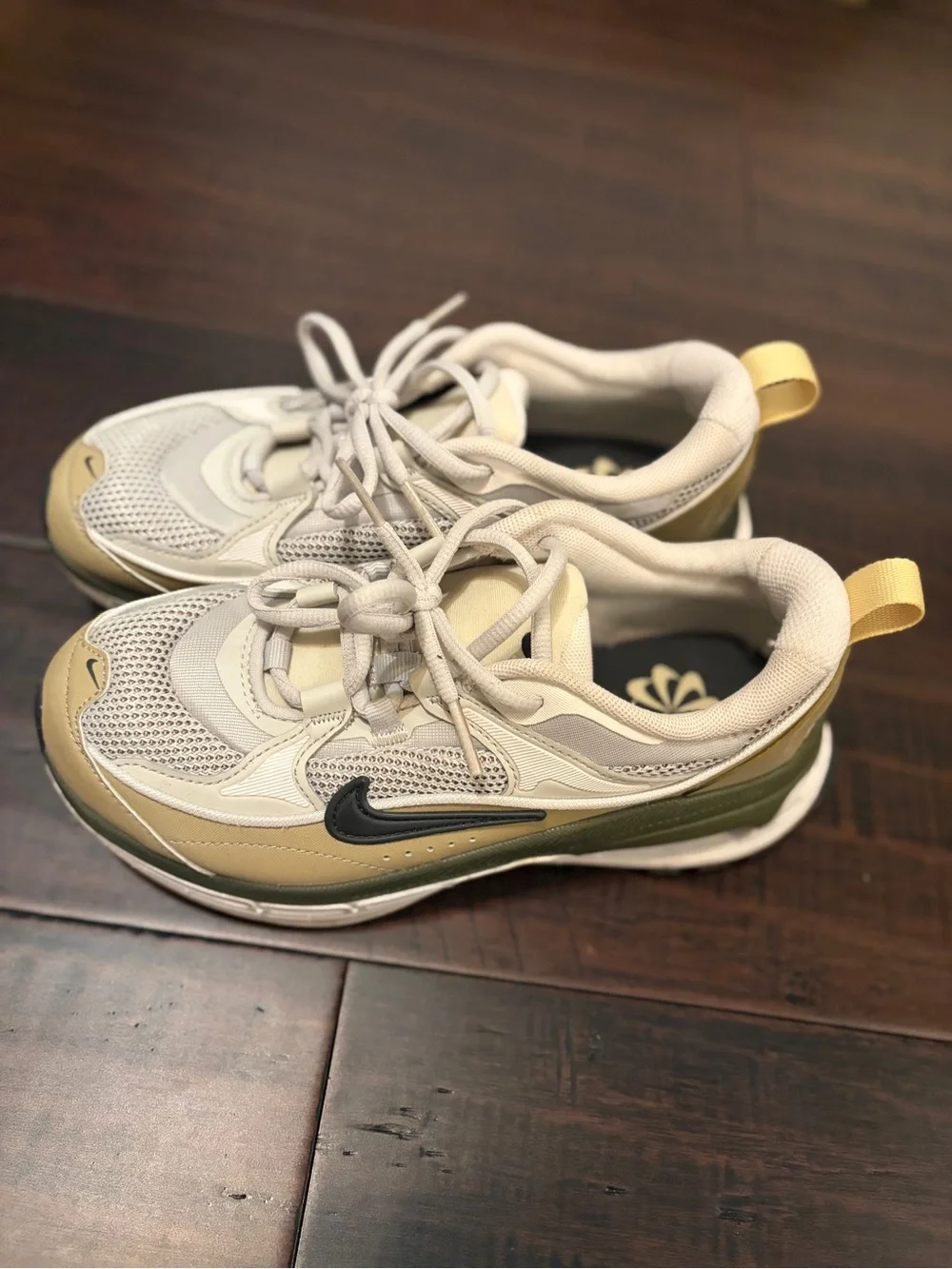 Nike Air Max Bliss White and Olive Green Sneakers sporty athletic athlete shoes